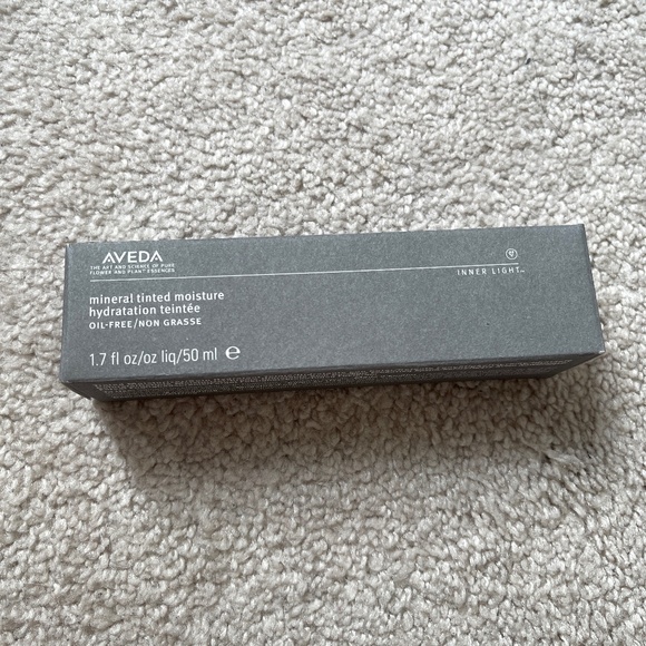 NEW SEALED Aveda Inner Light Mineral Tinted Moisture 01 Aspen 1.7 oz HTF - Picture 1 of 5